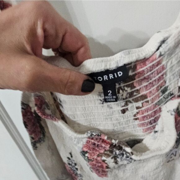 Torrid Floral Tank Sz 2 - Picture 3 of 4